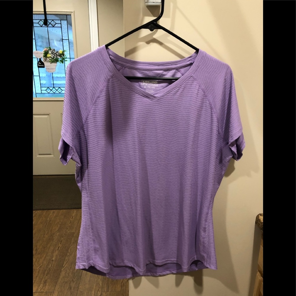 Women’s T-shirt